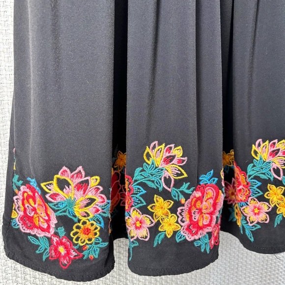 Savanna Jane Floral Embroidered Dress Black/Multicolor Peasant Boho Rainbow Sz S - Picture 4 of 9